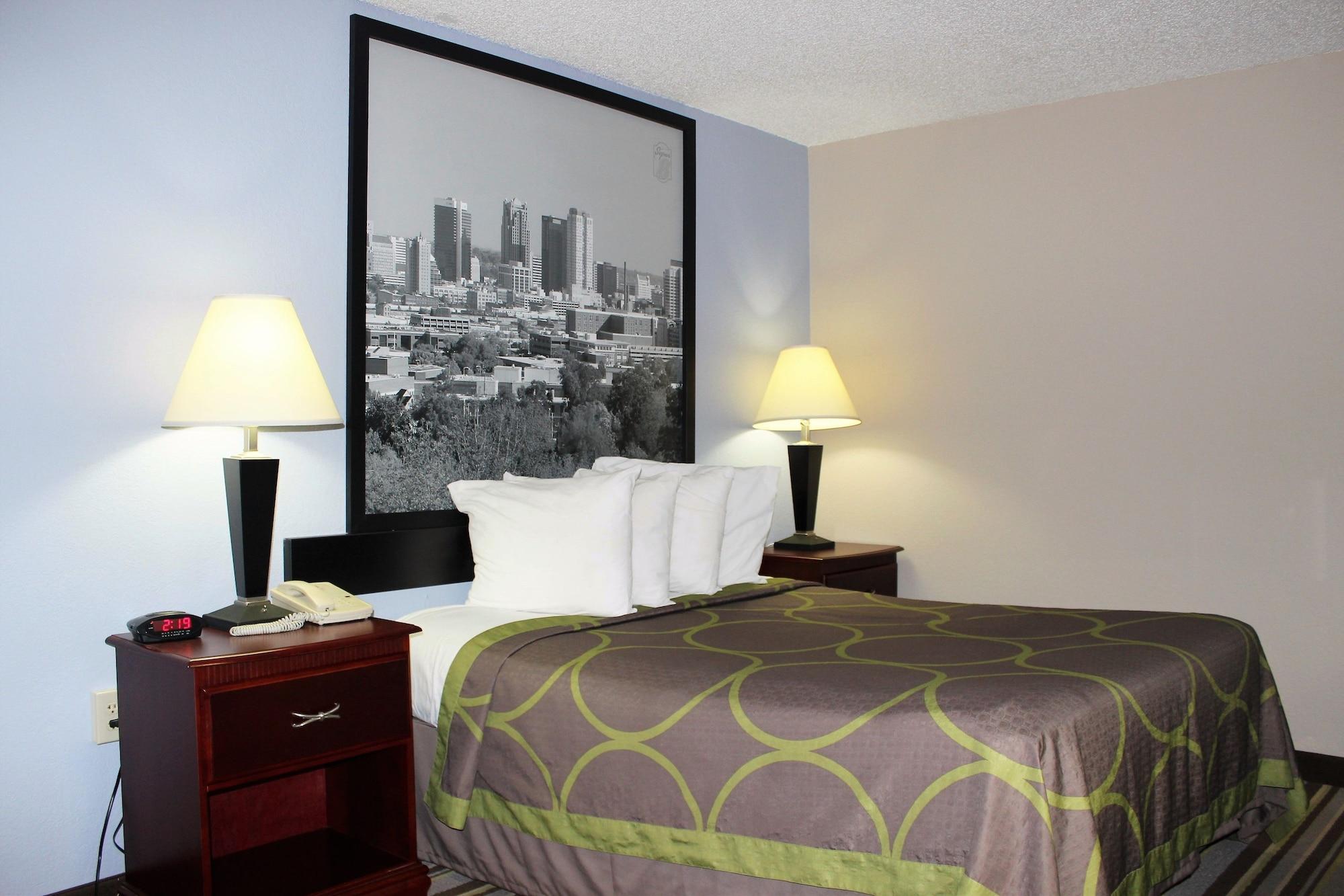 ซูเปอร์ 8 บาย วินด์แฮม ทัสคาลูซา Hotel ภายนอก รูปภาพ