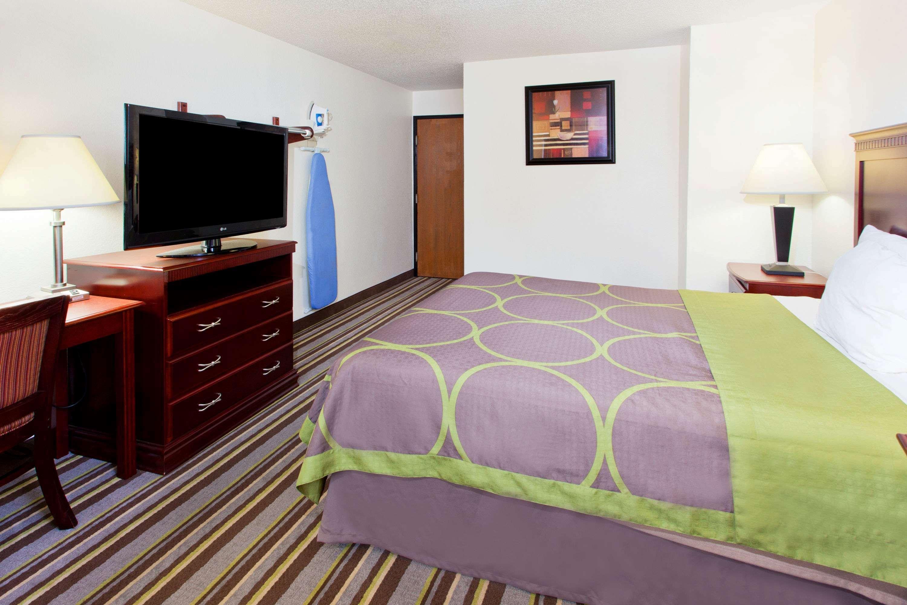 ซูเปอร์ 8 บาย วินด์แฮม ทัสคาลูซา Hotel ภายนอก รูปภาพ