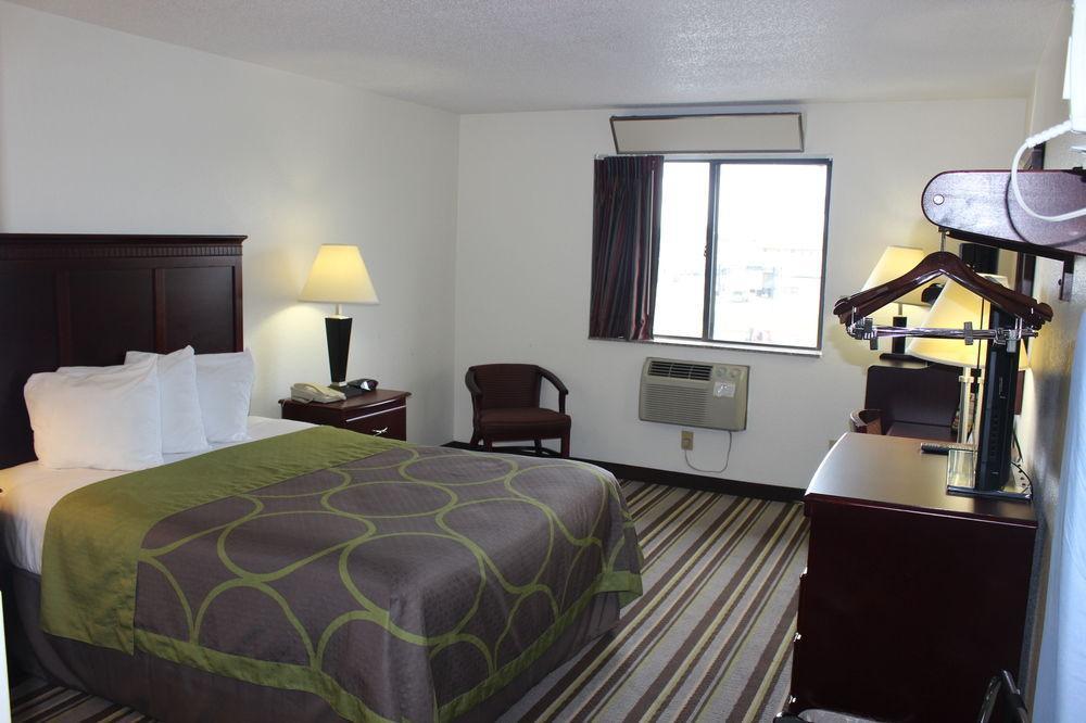 ซูเปอร์ 8 บาย วินด์แฮม ทัสคาลูซา Hotel ภายนอก รูปภาพ